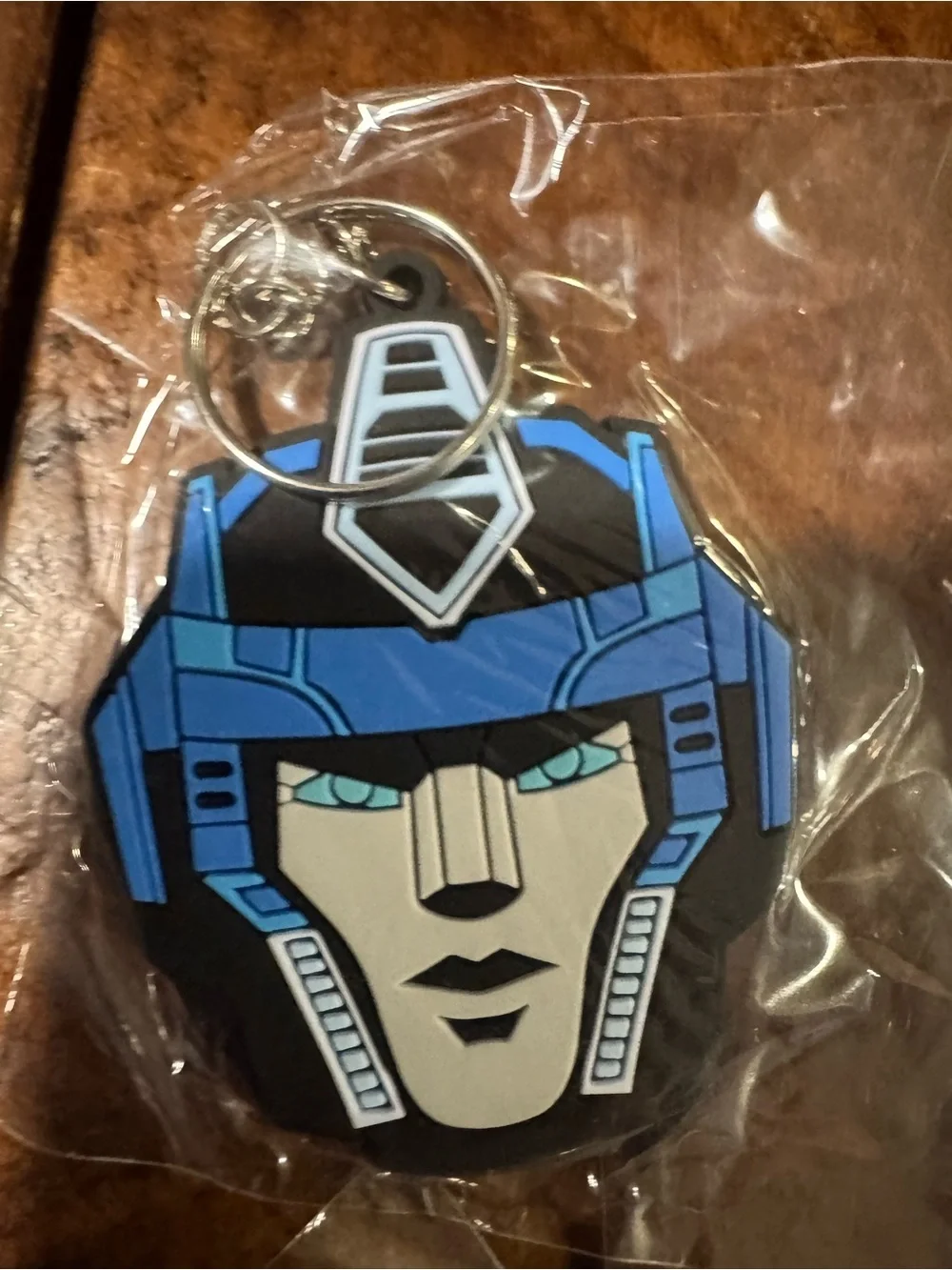 8 Transformers keychains NEW